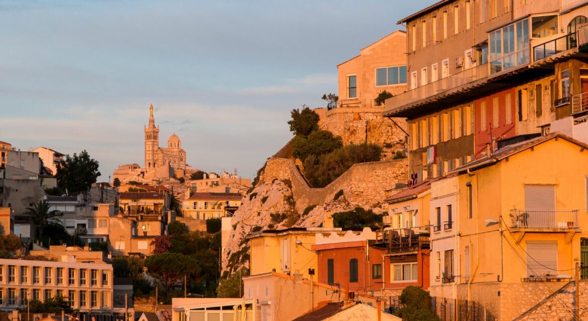 Les façades et l'identité des quartiers à Marseille