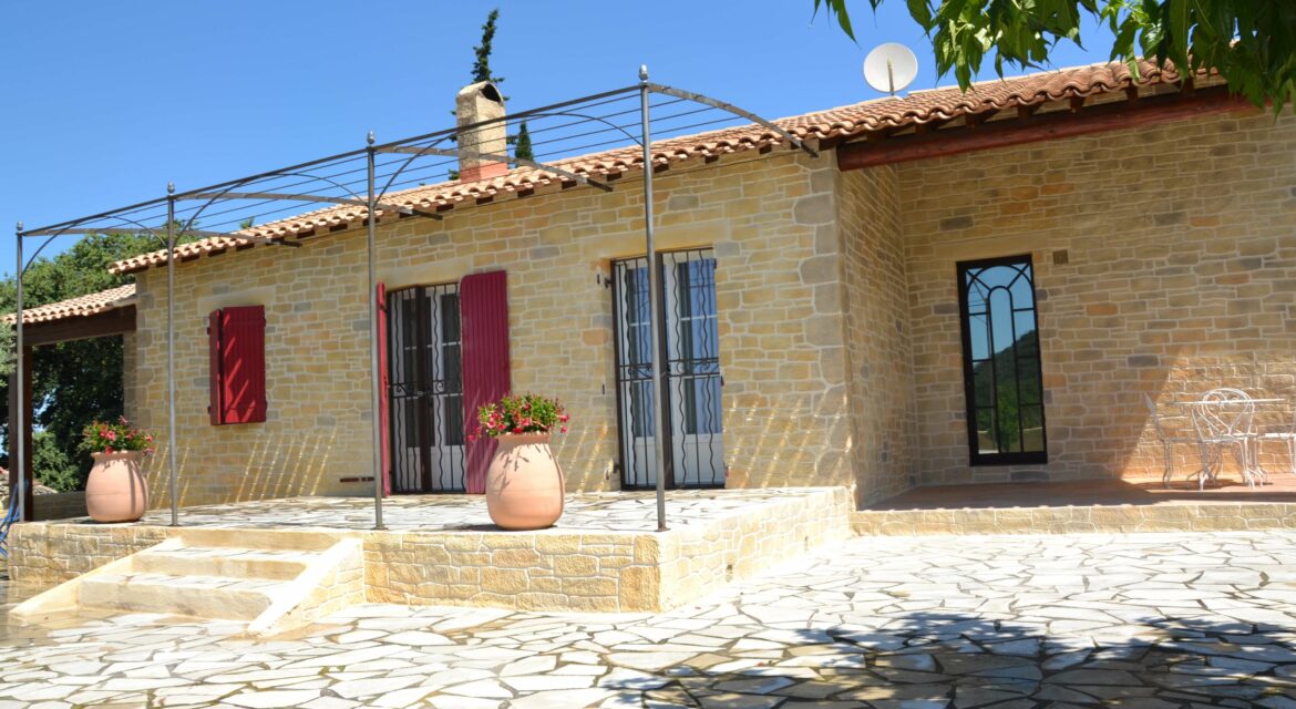 ravalement de facade enduit pierre gigondas 84